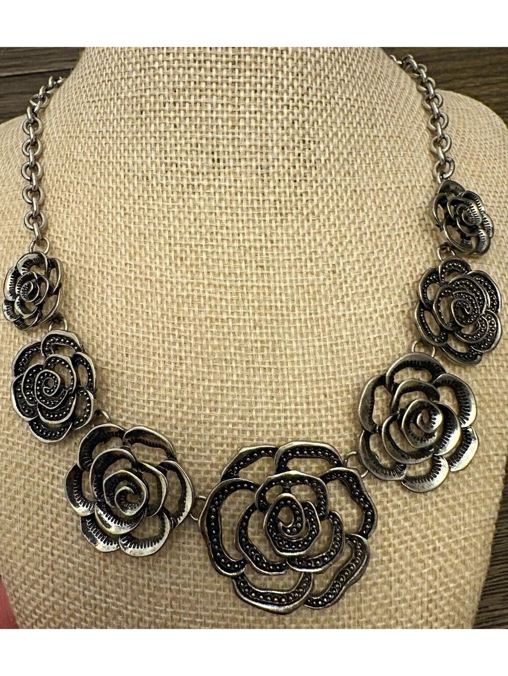 Silver Tone Rose Flower Statement Necklace nwot